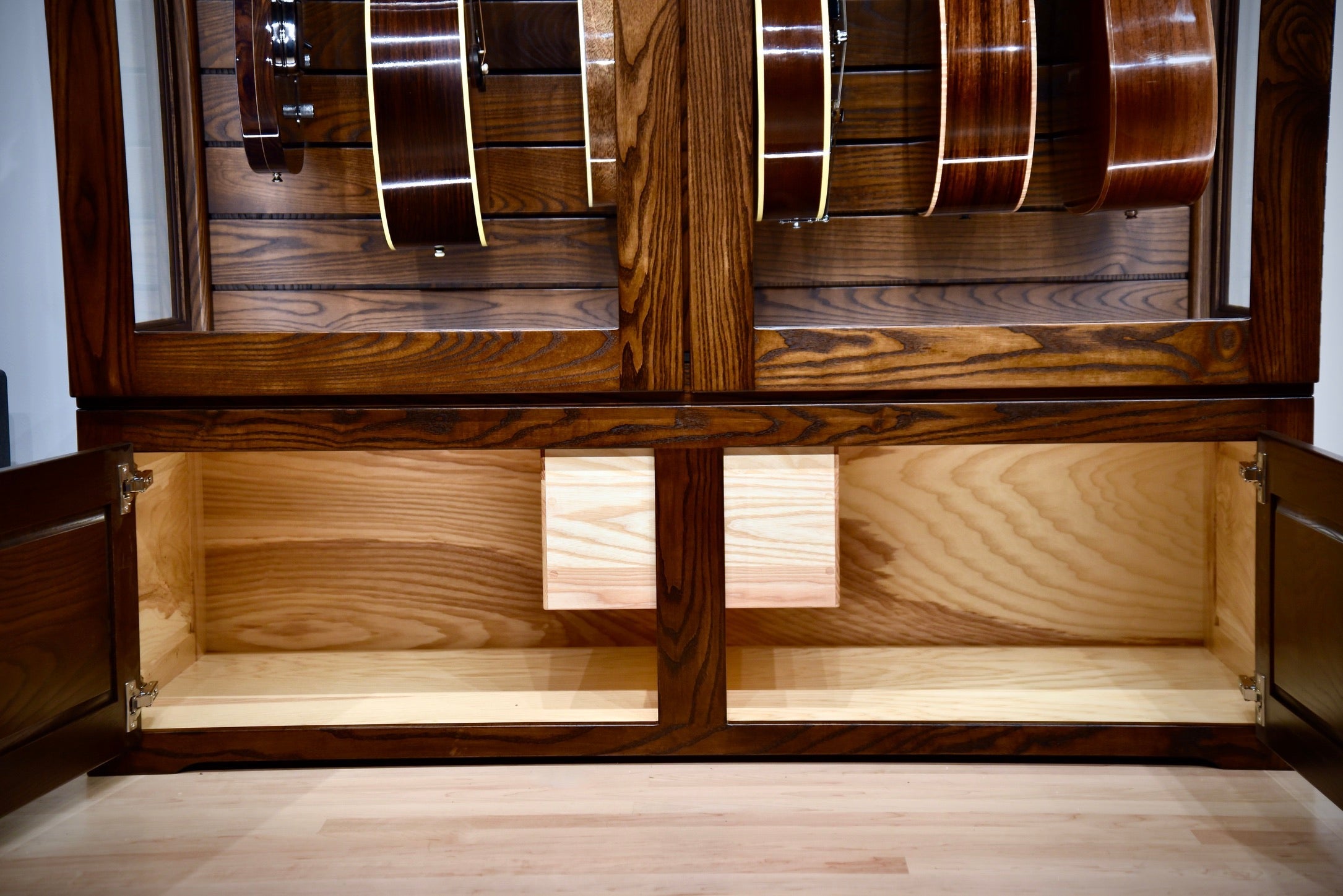 ClimaCab Traditional+ | Ash with Rich Tobacco *Available Nov 2025