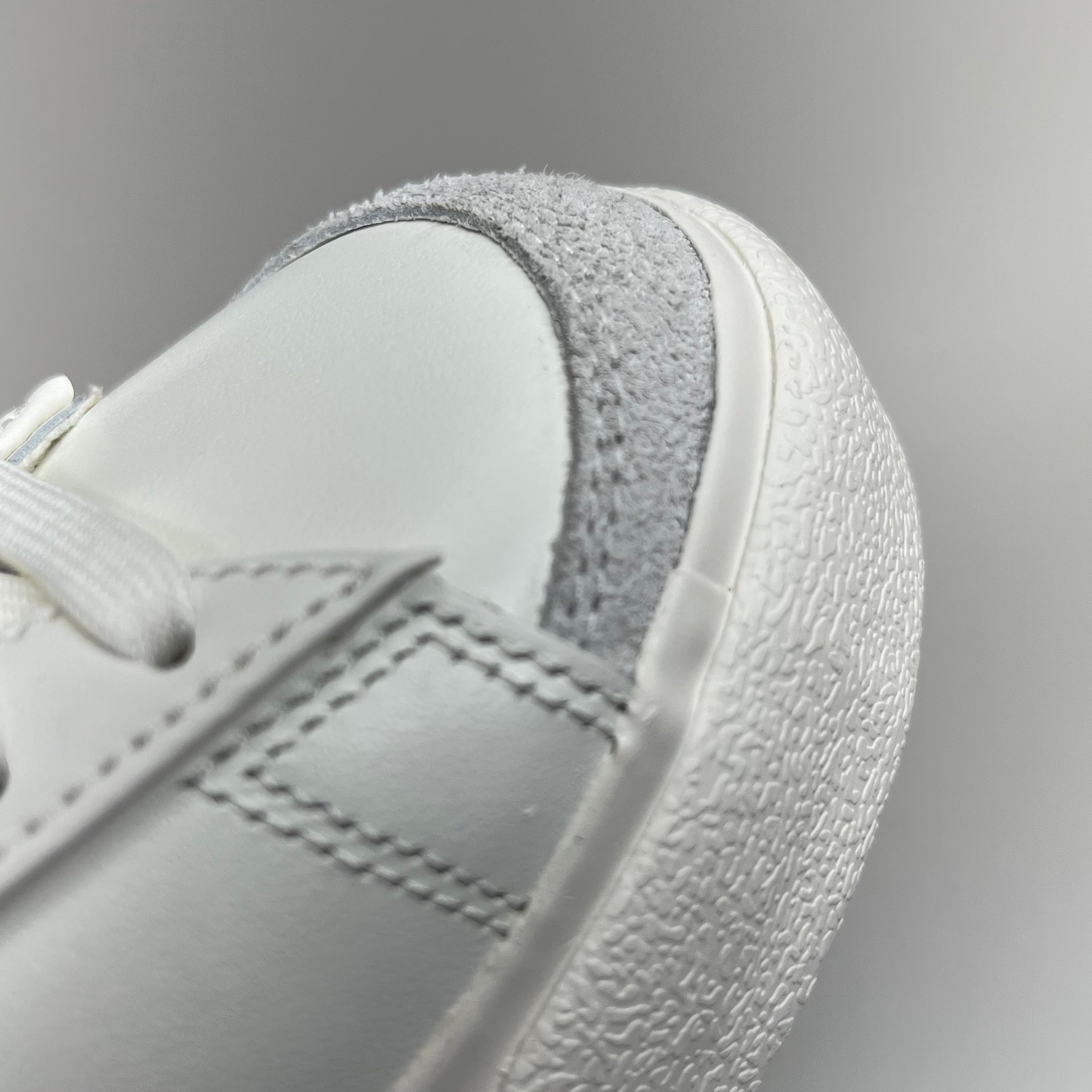 NIKE Blazer Low Cut Platform Sneaker Sz Women's 7.5 Men's 6 Yellow/Grey/White