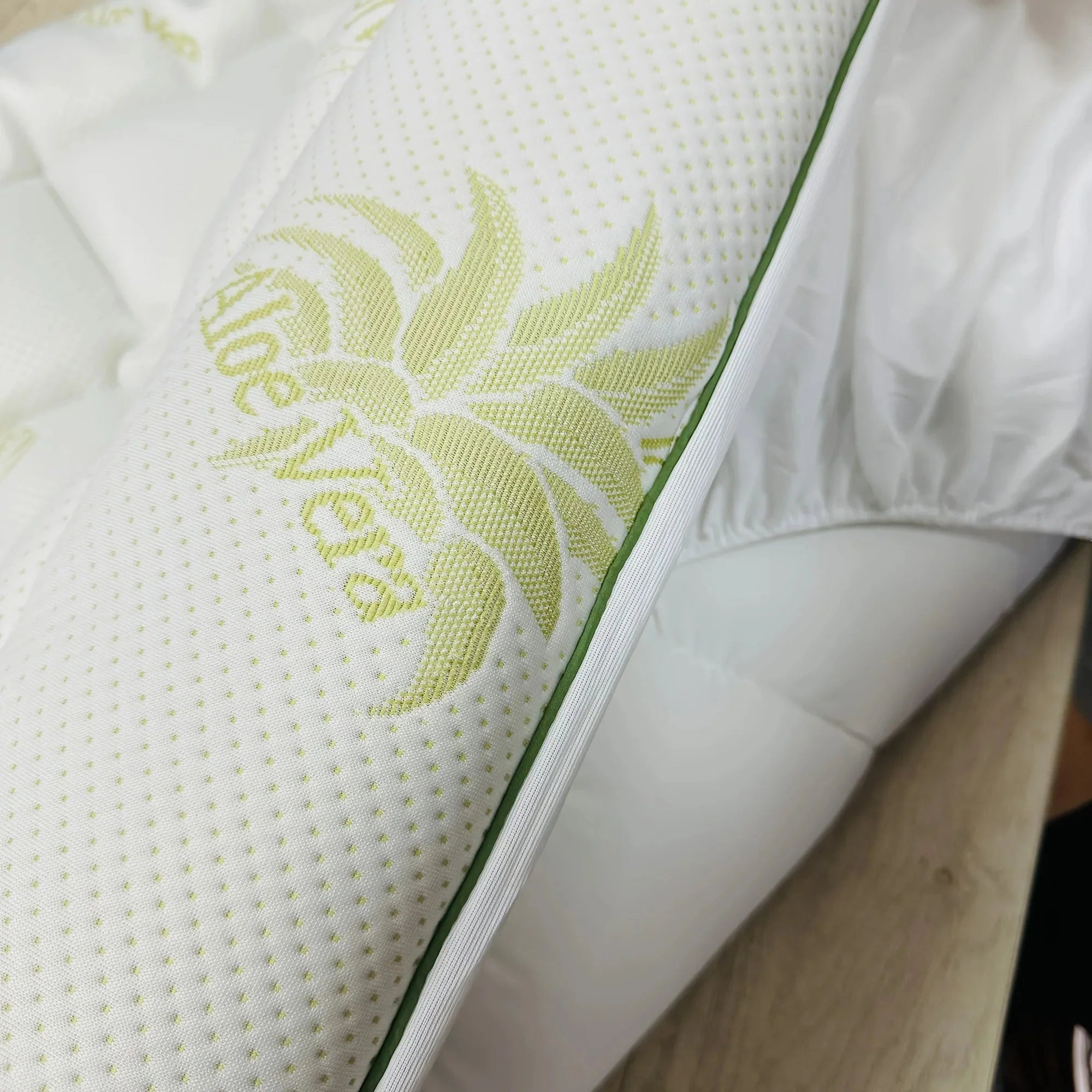 Aloe Vera Mattress Protector – Soft, Hypoallergenic Breathable Cover
