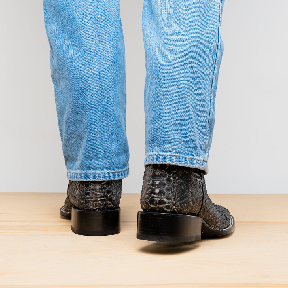 Missouri Stone White